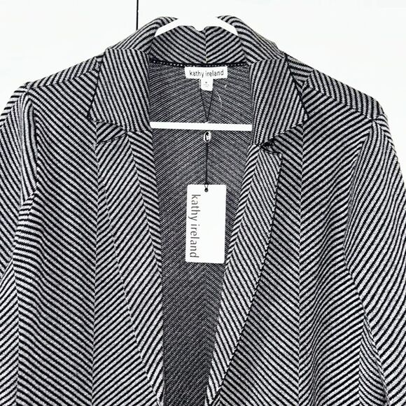 Kathy Ireland Plaid Gray/Black Open Front Sweater Blazer(Size Medium) - Picture 8 of 8